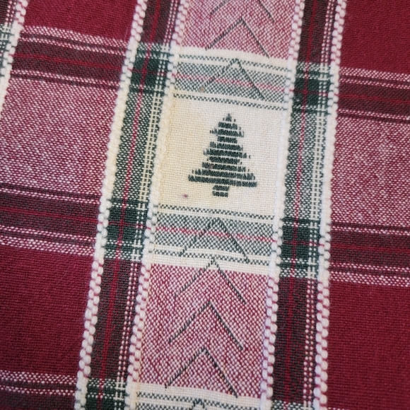 Two Holiday/All Occasion 78in×55in Table Cloths Unisex - Picture 5 of 11